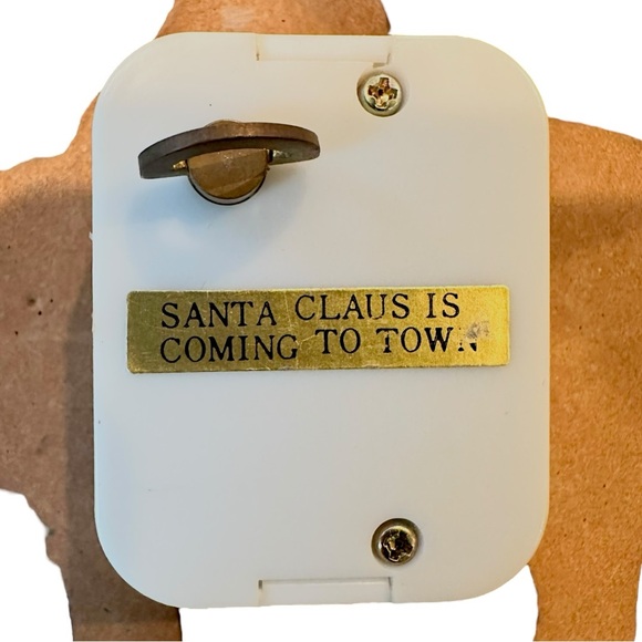 Santa Bear riding Pig Wind-Up Musical Ornament 'Santa Claus is coming to town' - Picture 13 of 14